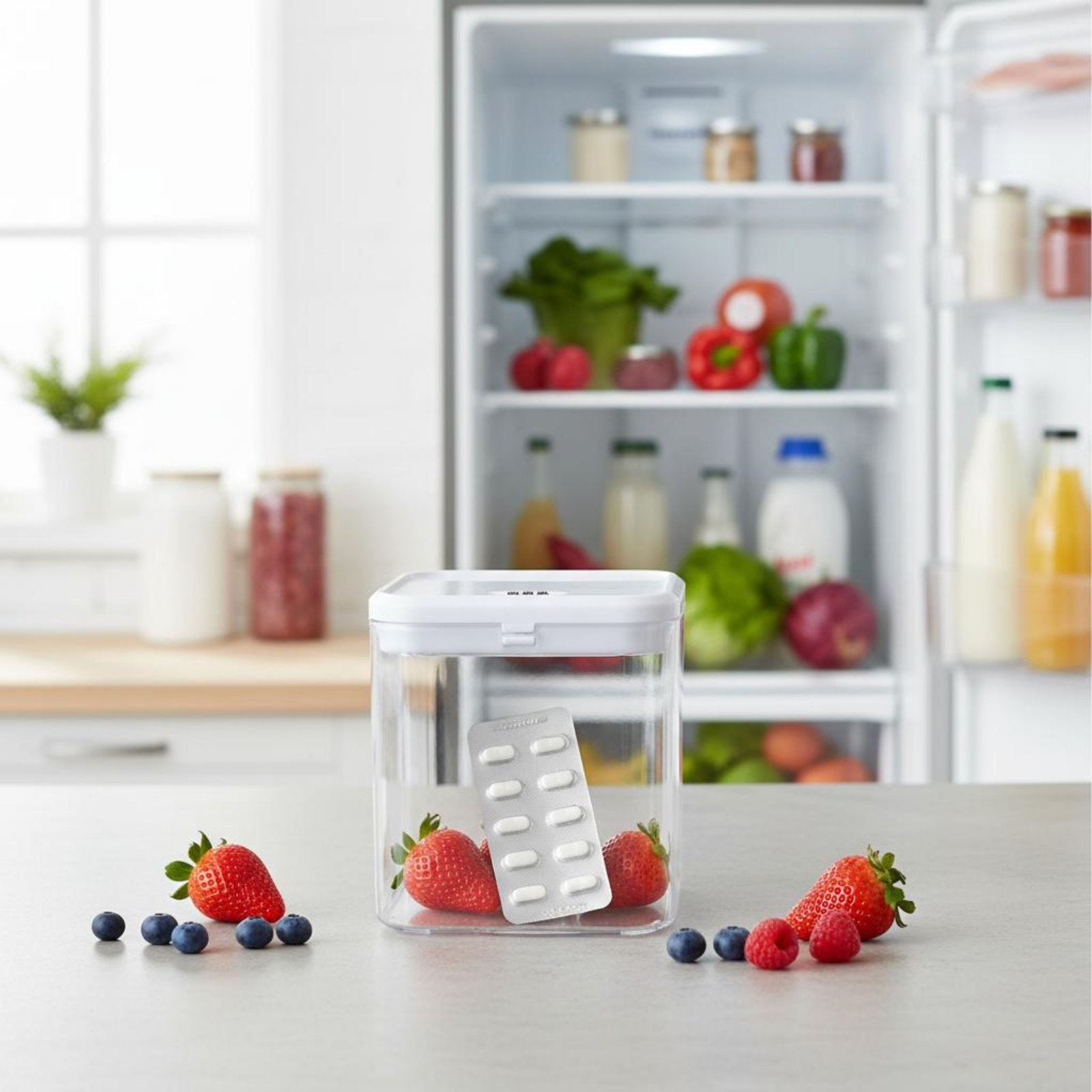 Clear Lockable Box Versatile L - Food & Snacks Colouring Book recension och pris